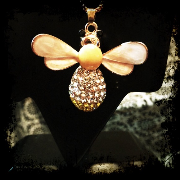 🐝NWT🐝-BETSEY JOHNSON-Rare Long Bee Necklace - Picture 6 of 7